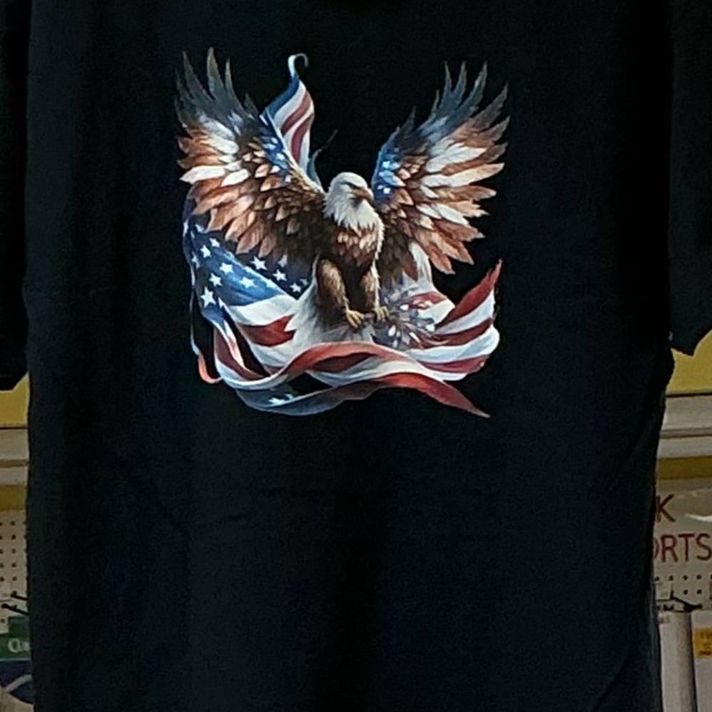 Patriotic Graphic T-Shirts Men’s Size Large